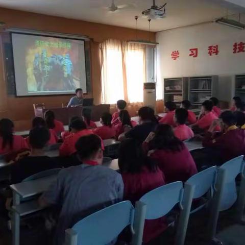 教务科机电系学生安全教育会
