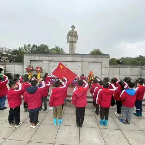 雷锋精神，永恒之歌！