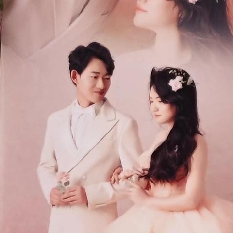 二零二五年四月十五号，王雨萍、高钰超新婚纪念。