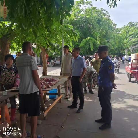 为贯彻落实市人大代表有话说文件精神八所镇人大副主席唐世仁带队到新街社区整治占道经营