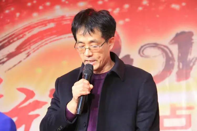 迁安一中西校区召开2019年高考冲刺誓师大会