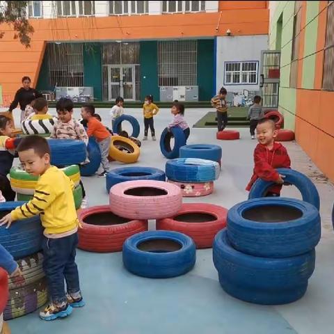 【学习故事】《轮胎堡垒》市实验幼教集团(实验总园)