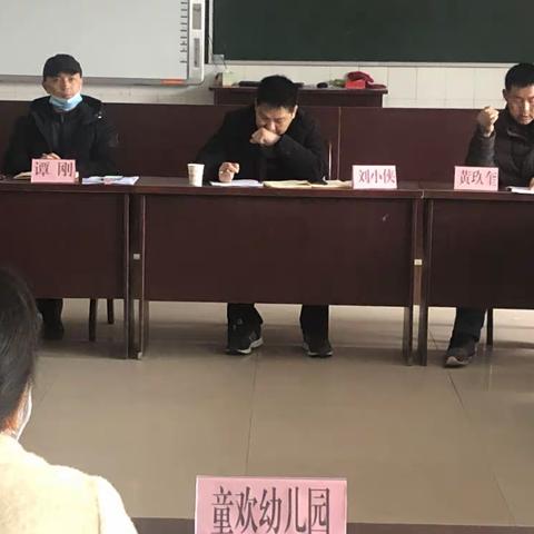 悦崃片区学校疫情防控暨“停课不停学”工作专项督导会在悦崃小学举行