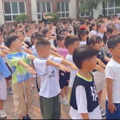 播种一种行为，收获一种习惯——安居实验小学一年级(4)班常规训练