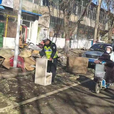 长治市公安局交警支队七大队整治违规占用公共停车位乱象
