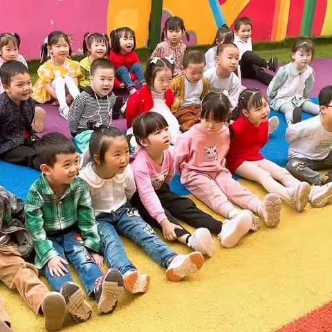 大风车幼儿园中班社会活动《交通标志我知道》——夏利燕