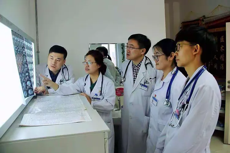 关于阜外医院全科名医黄牛挂号的信息