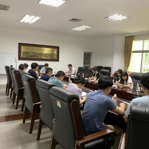 龙华区民政局召开“能力提升建设年”第六期专题学习会