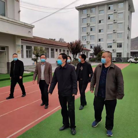 教育局周永平一行检查永坪镇学区疫情防控、校园安全稳定工作