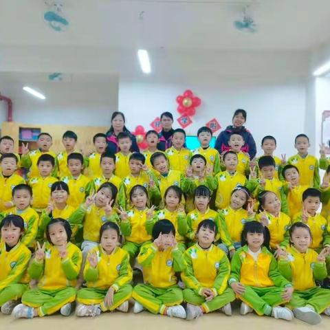 “幼”见开学季，灿烂开学礼——博白镇幼儿园2002班“开学第一天”