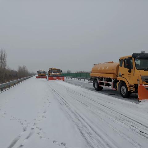 用行动落实承诺    用责任诠释担当——天镇路产维护站以雪为令 打赢2022年除雪保通第一仗