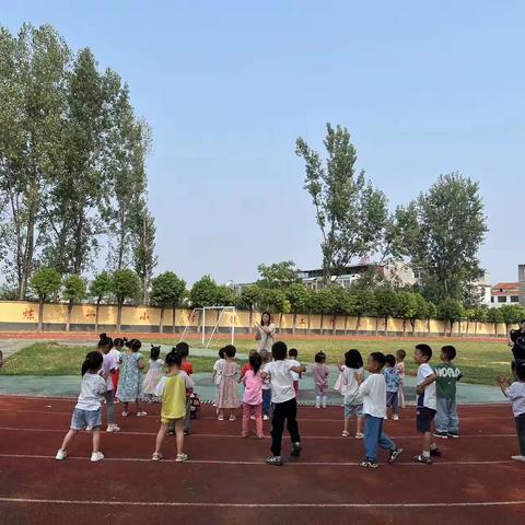 卢坡小学附属幼儿园“童心🍀🍀飞杨”大班一周生活美篇