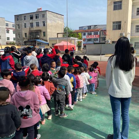 “健康♥️成长，快乐起航”——卢坡小学附属幼儿园中班一周生活美篇