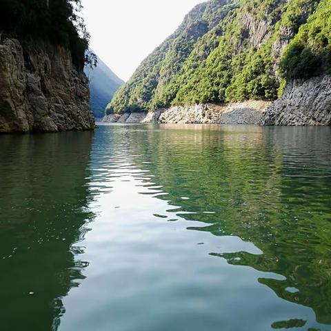 西行漫记之长江三峡之旅～安全过大坝