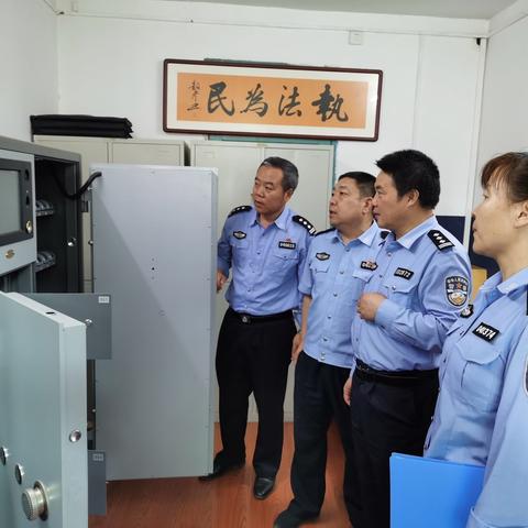 秦岭分局完成对公务用枪的督导检查