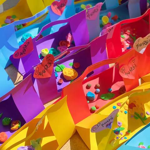 春暖花开季 情浓女神节———孝岗幼儿园大二班女神节活动