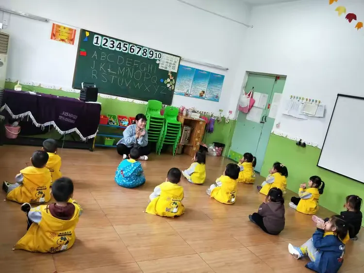 小班舞蹈延时班《牙刷火车》