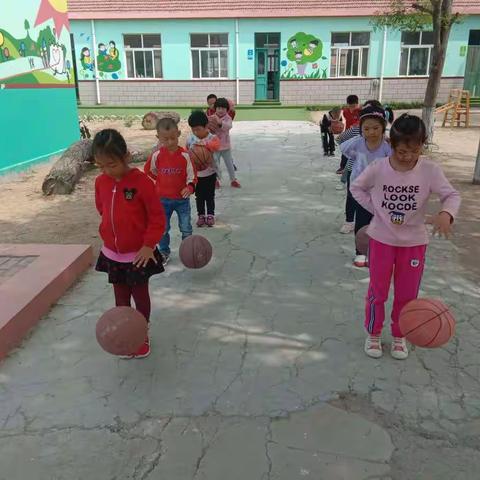 青岛西海岸新区高戈庄幼儿园大班--球儿真好玩