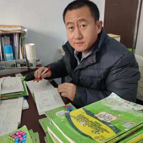 激情满怀，无私奉献！                                                 惠民县皂户李镇中心小学教师：邢合勇