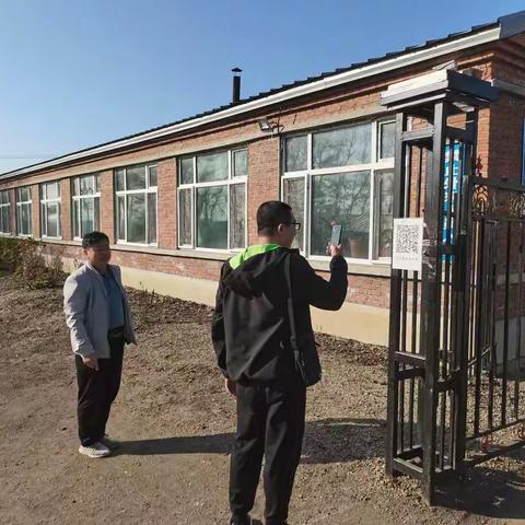 安全检查、警钟长鸣西河镇中心学校双节前安全检查工作