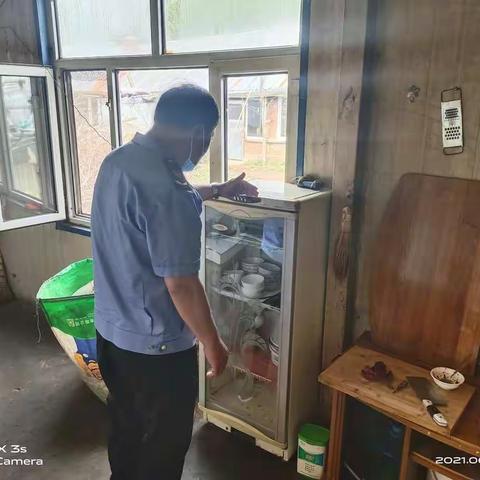 克山县西河镇中心学校对校外住宿点联合安全检查