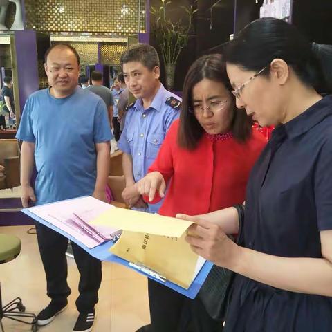 市局党组成员、调研员汤明一行 对曲沃县化妆品开展检查指导