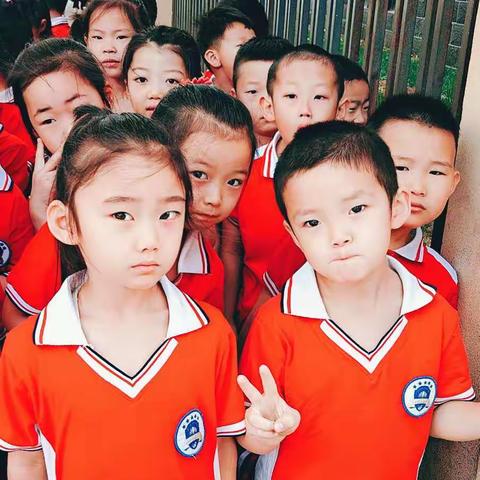 淘宝贝幼儿园参观第三小学典礼