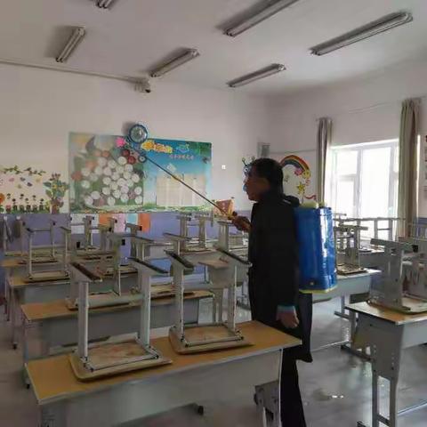 窝依阔克别克村小学扎实做好传染病预防工作