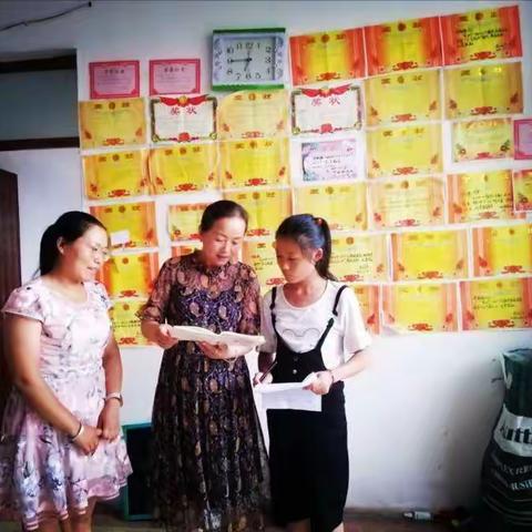 心系家访，情系万家   ——  峨山镇金山小学教师全员家访活动