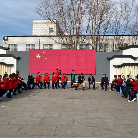 南留村载歌载舞喜迎新春佳节