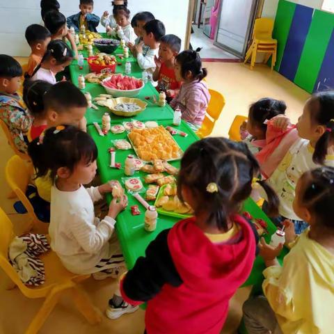 “唯有爱和美食不可辜负”博雅幼儿园六一水果分享活动