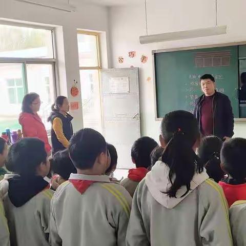 五龙宫小学“校长安全知识小课堂”主题活动