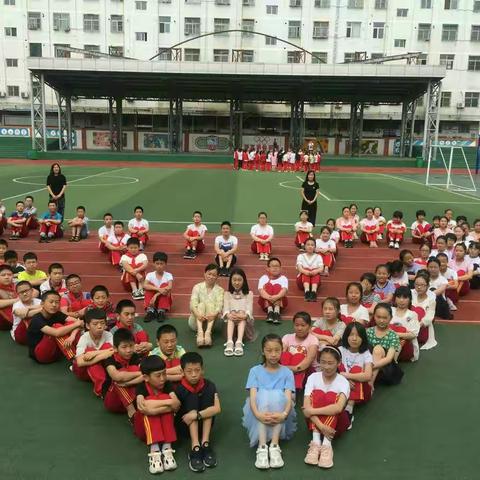 毕业不说再见 童年永不散场