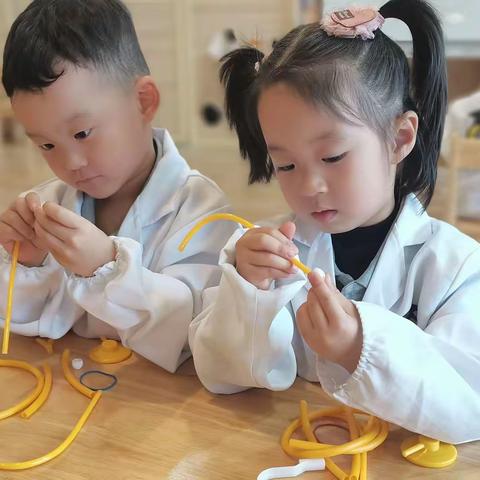 康乐坚果园——魔方、科学、机器人汇报展示