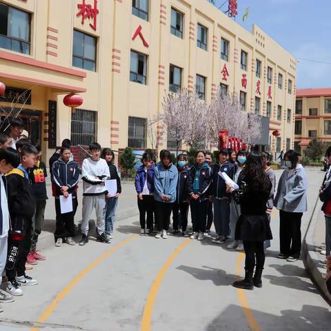 胡川镇中学开展学生宿舍内务整顿活动（一）