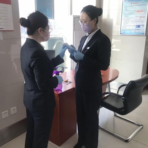 战“疫”——巾帼在行动