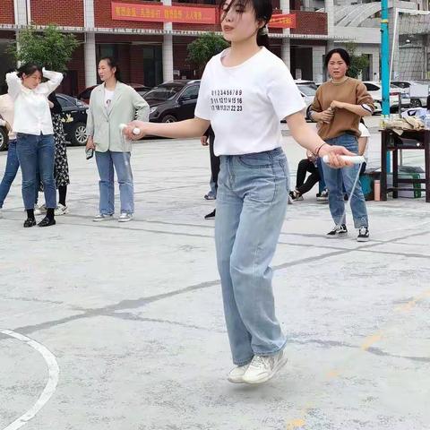 隆回县鸭田镇中心学校2022年“虎年运动 身健如虎”主题健康教育活动真精彩！