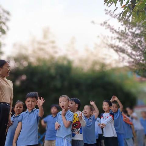 中一班十月安全教育之消毒水 我不碰