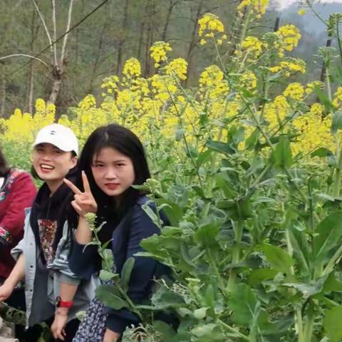 今天又是三八节（3月12日学校工会为我校女职工补过三八节）