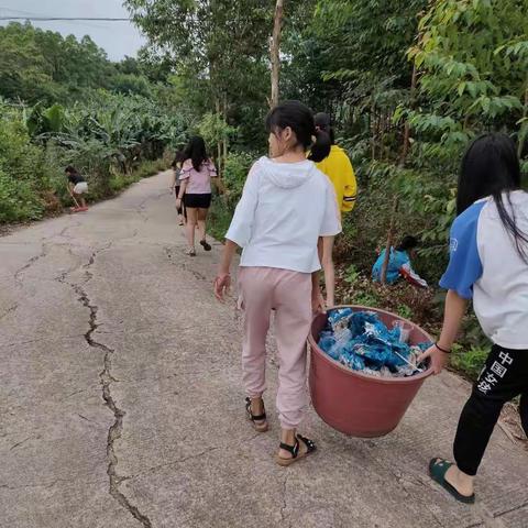 坡子坪小学“城镇化品质提升”在行动