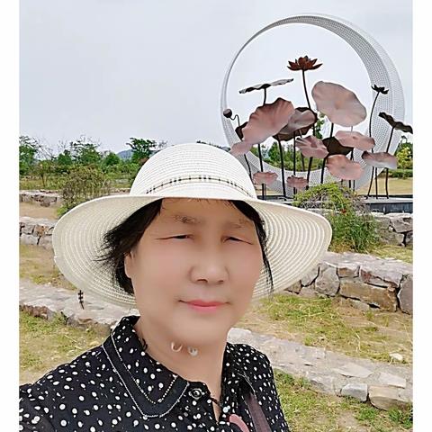 2022年5月26日随康泰旅行社，赴滁州苏州公园一日游。