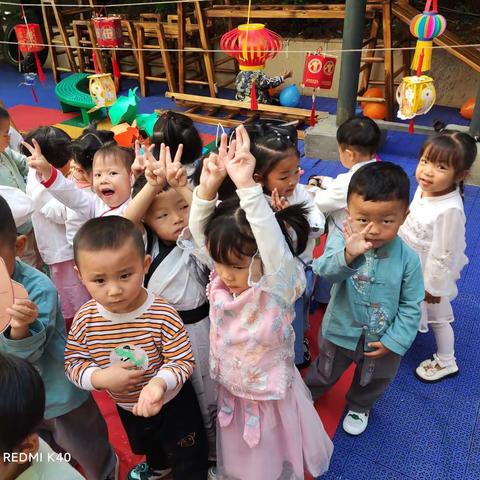 春晓幼儿园小一班《中秋节》主题活动