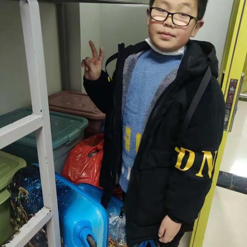 淮滨县第三小学进步学生姚嘉诚微书