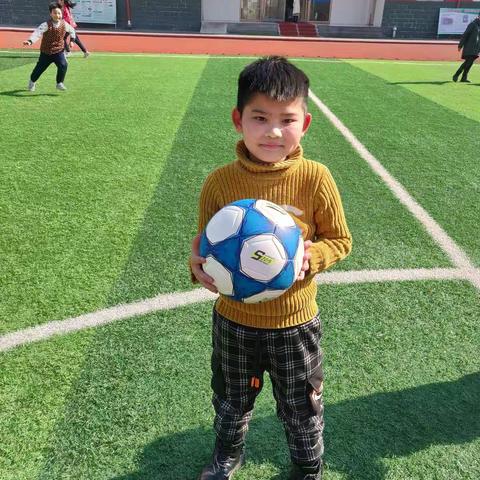 淮滨县第三小学进步学生臧庆志微书