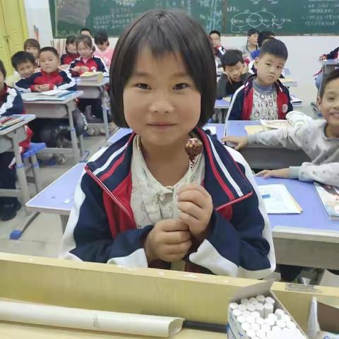 淮滨县第三小学进步学生张云慧微书