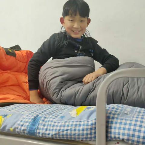 淮滨县第三小学优秀学生张雨恒微书