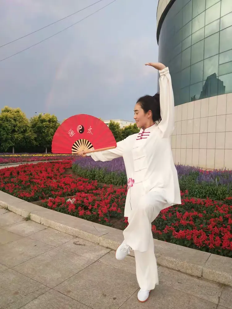 八段锦健身气功队练功花絮2019年7月26日