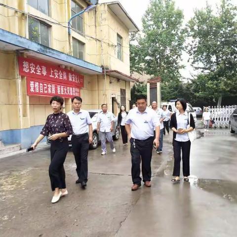 区疾病预防控制中心在职党员进社区，服务群众零距离