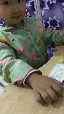 洛小附幼中班故事大王作品