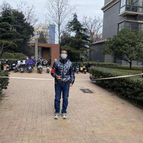 坚守社区，抗击疫情